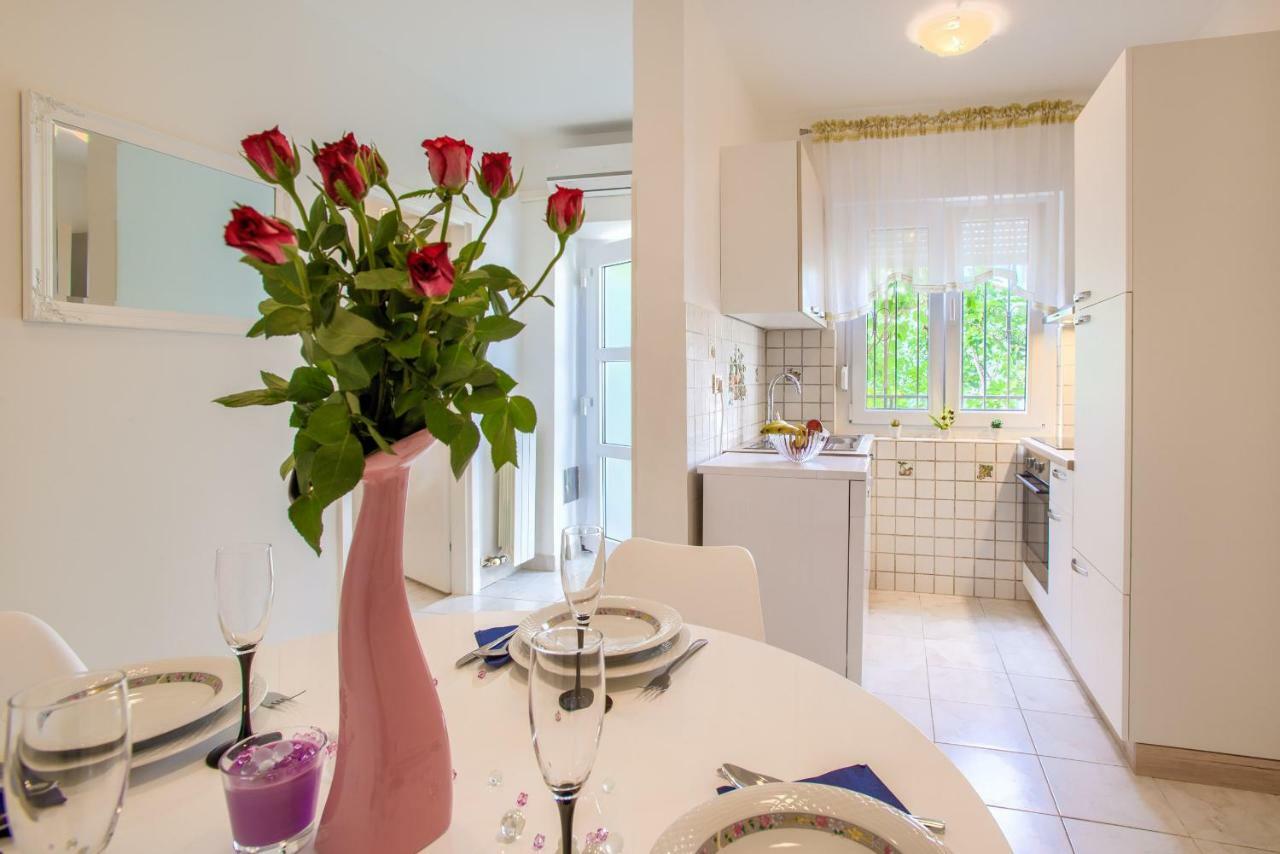 Apartman Paola Pula Eksteriør billede